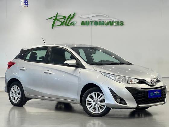 TOYOTA YARIS 1.3 16V FLEX XL PLUS TECH MULTIDRIVE TOYOTA YARIS 1.3 16V FLEX XL PLUS TECH MULTIDRIVE